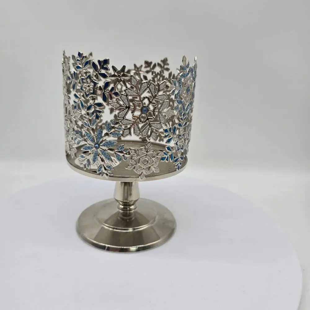 Bath & Body Works Jewels Snowflakes Pedestal 3 Wick Candle Holder Silver & Blue